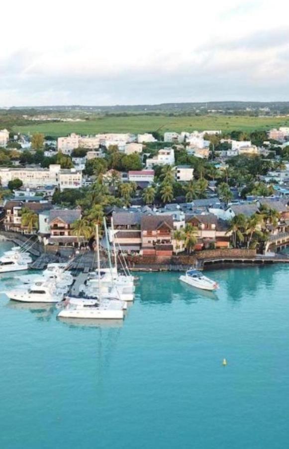 Sunset Boulevard, Grand Baie Extérieur photo